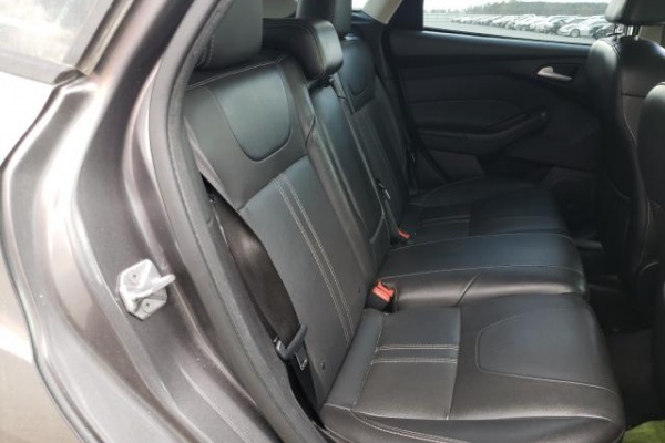 фото Ford Focus SE