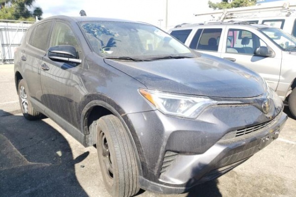 фото Toyota RAV4 LE