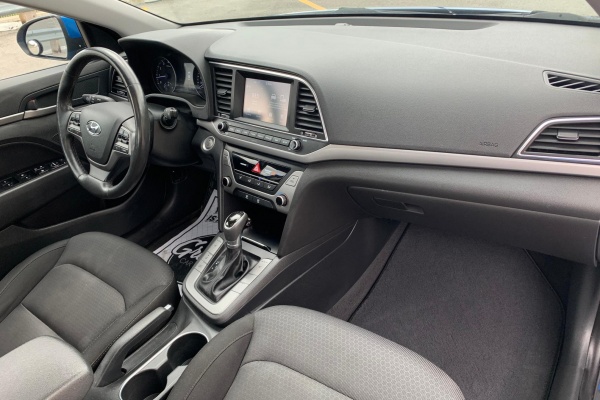 фото Hyundai Elantra SEL