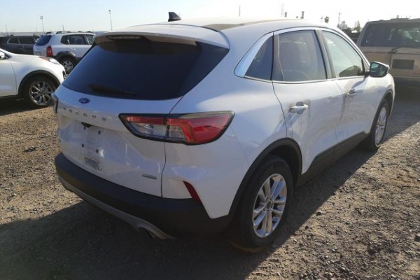 фото Ford Escape SE