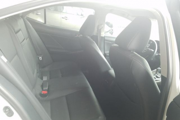 фото LEXUS IS 250