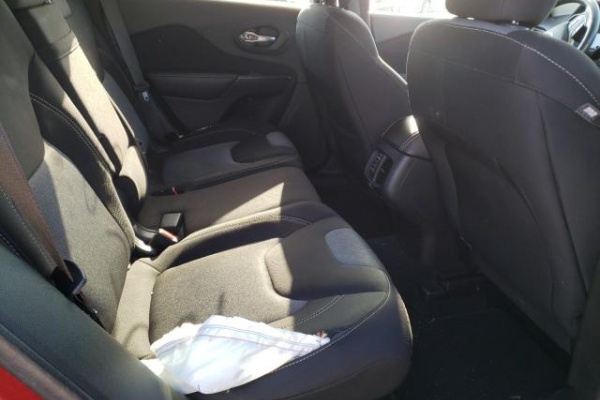 фото JEEP CHEROKEE SPORT