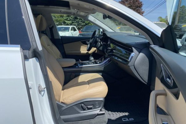 фото AUDI Q8  PRESTIGE