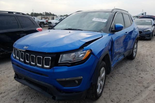 фото Jeep Compass LATITUDE