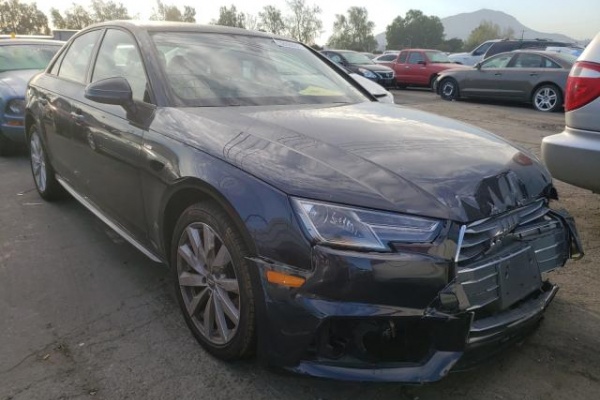 фото Audi A4 Premium