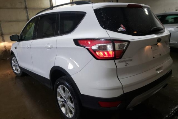 фото Ford Escape SE