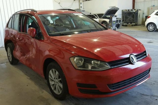 фото Volkswagen golf SPORTWAGEN S