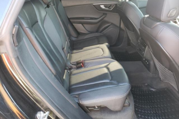 фото AUDI Q8 PREMIUM