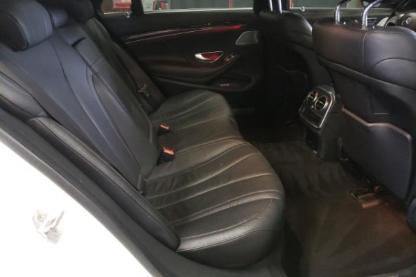 фото Mercedes-Benz S 560 4MATIC