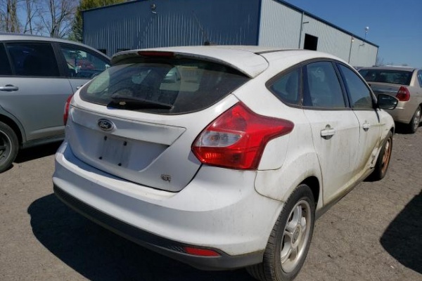 фото Ford Focus SE