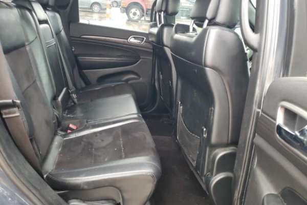фото jeep GRAND CHEROKEE LAREDO