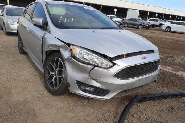 фото Ford Focus SE