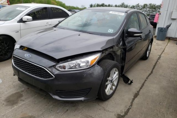 фото Ford Focus SE