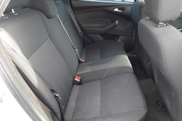 фото Ford Focus SE