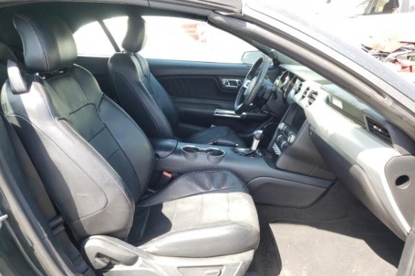 фото Ford Mustang