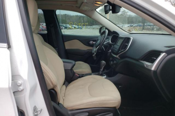 фото JEEP CHEROKEE LATITUDE