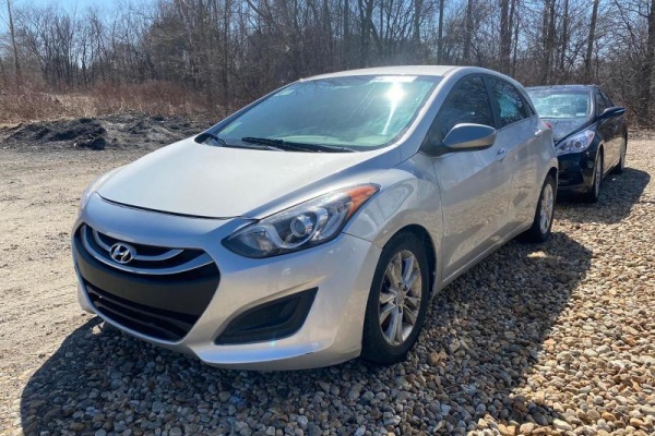 фото Hyundai Elantra GT