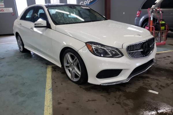 фото Mercedes-Benz E 300 4MATIC