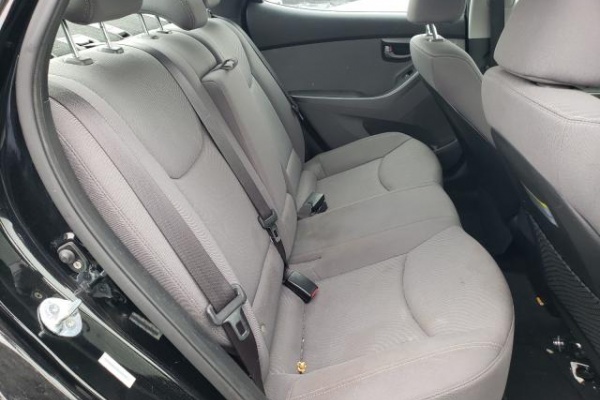 фото Hyundai Elantra SE