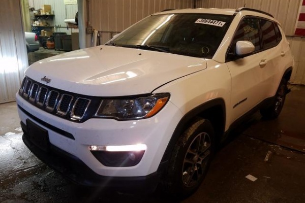 фото Jeep Compass LATITUDE