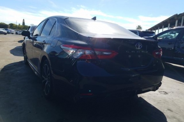 фото Toyota Camry L