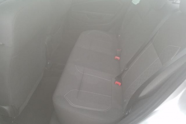 фото Ford Fiesta SE