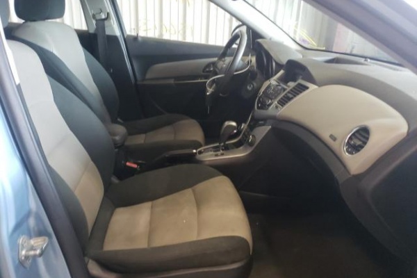 фото Chevrolet Cruze LS