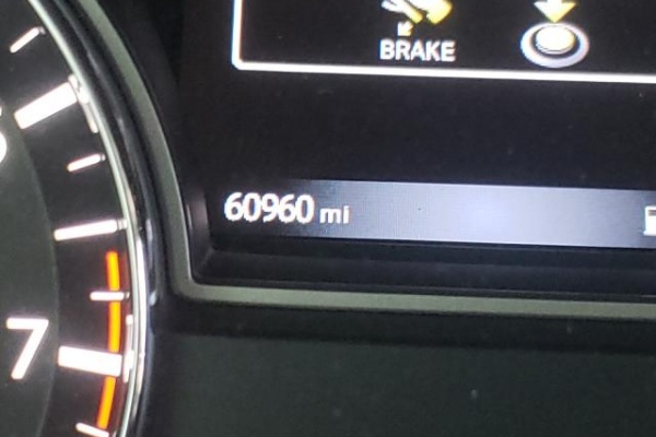 фото Nissan Pathfinder S