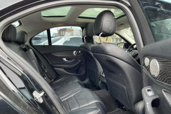 фото Mercedes-Benz C 300 4MATIC