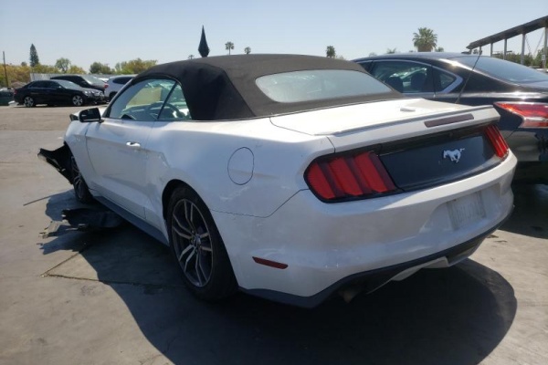 фото Ford Mustang