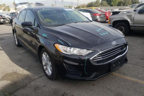 фото Ford Fusion SE