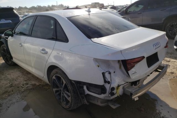 фото Audi A4 Premium