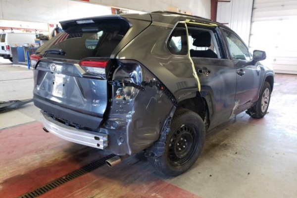 фото Toyota RAV4 LE