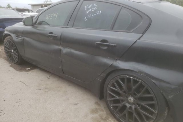 фото Jaguar XE PREMIUM