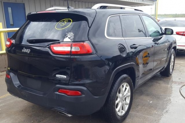 фото jeep CHEROKEE LATITUDE