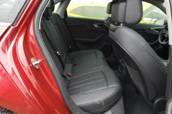 фото Audi A4 Premium Plus