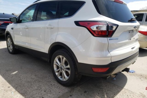 фото Ford Escape SE