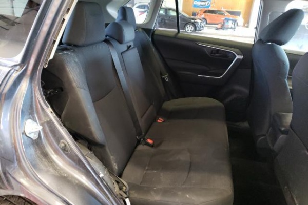 фото Toyota RAV4 LE