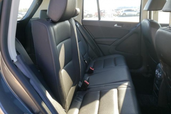 фото Volkswagen Tiguan S