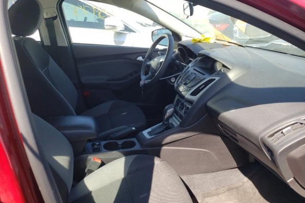 фото Ford Focus SE