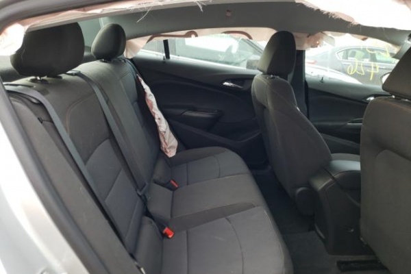 фото Chevrolet Cruze LS