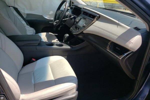 фото Toyota AVALON XLE