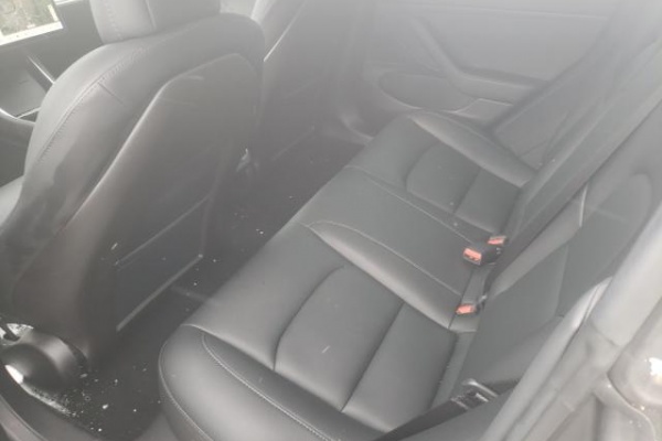 фото Tesla MODEL 3