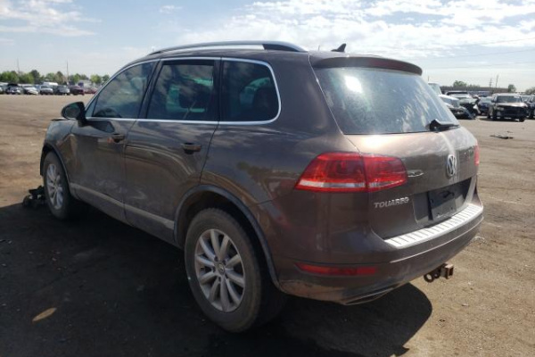 фото VOLKSWAGEN TOUAREG