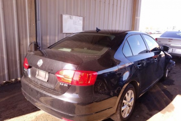 фото Volkswagen Jetta SE