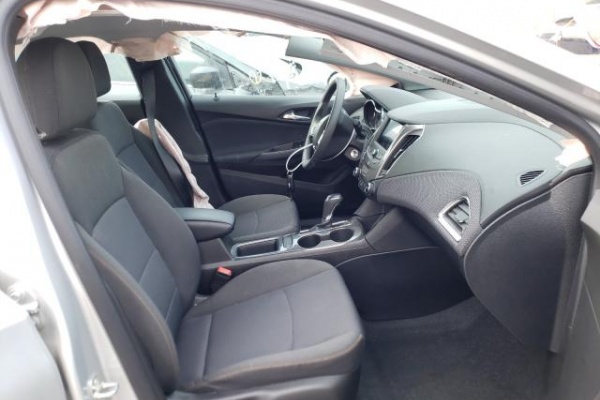 фото Chevrolet Cruze LS