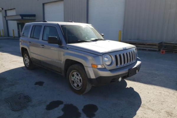 фото jeep PATRIOT SPORT