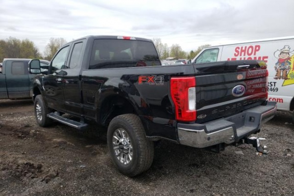 фото Ford F-150 SUPER DUTY