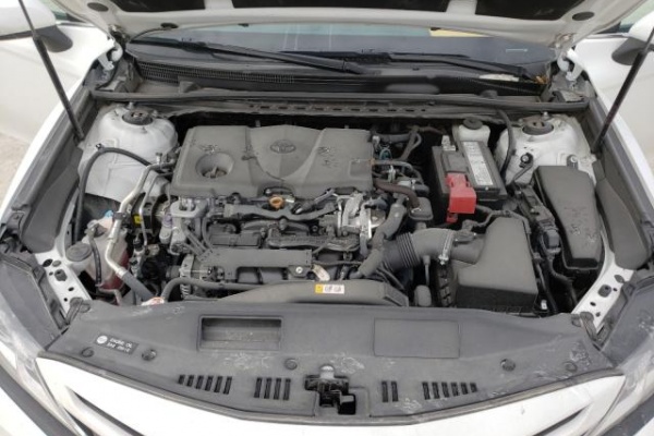 фото Toyota Camry se 2020