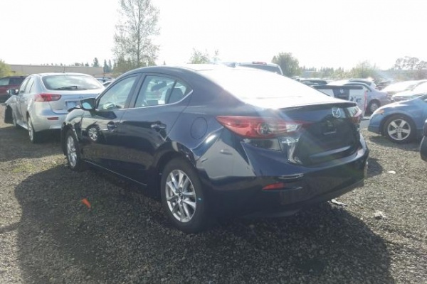 фото Mazda 3 TOURING